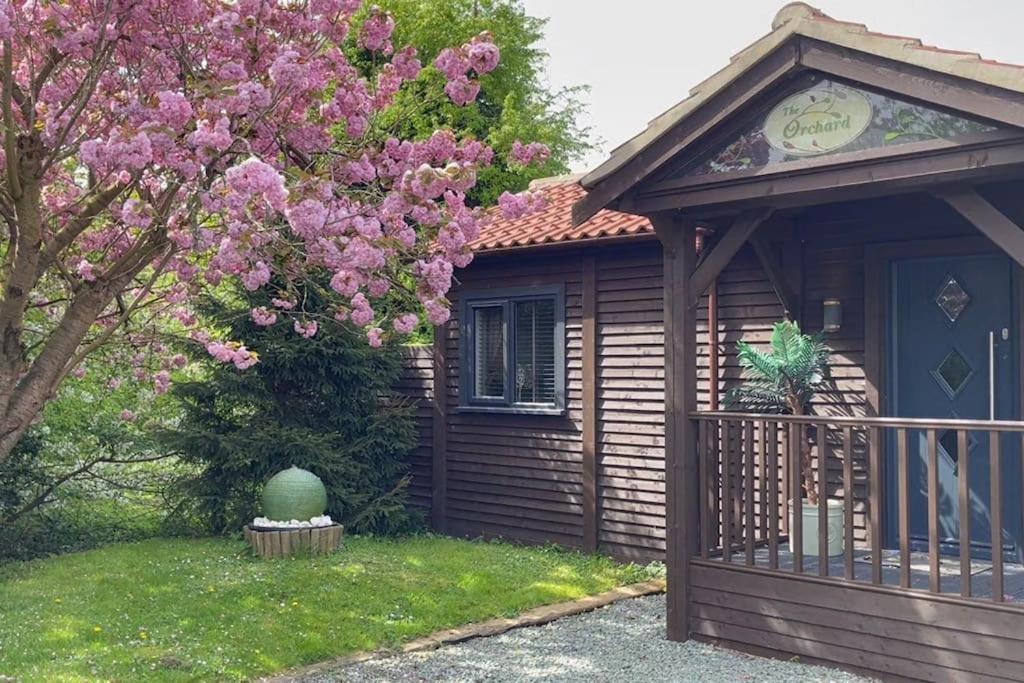Orchard Retreat Staycation Boston Luaran gambar